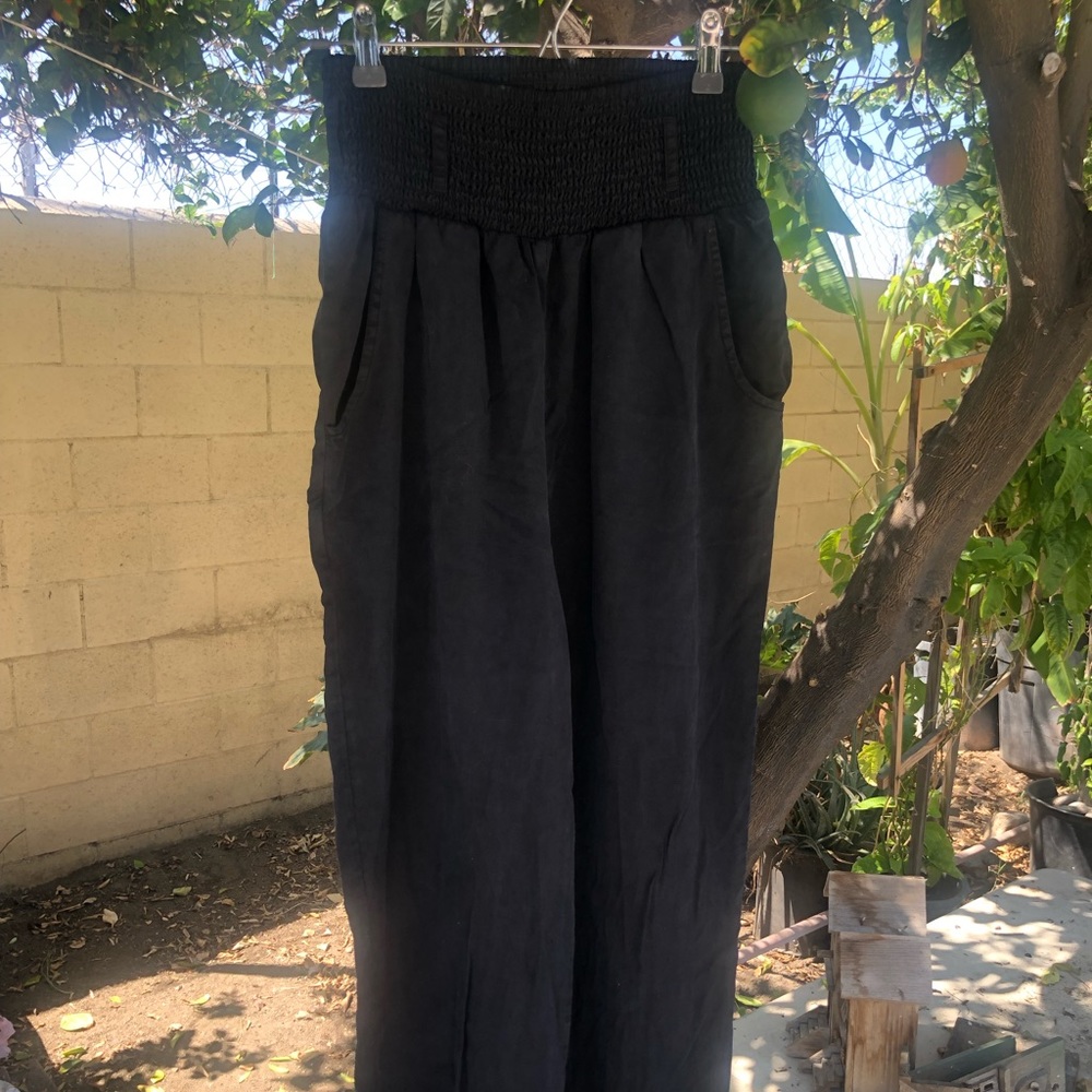 Lucy and Yak Black Tencel Kias